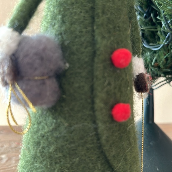 Wool Felt Santa w/Red Hat - Picture 8 of 13